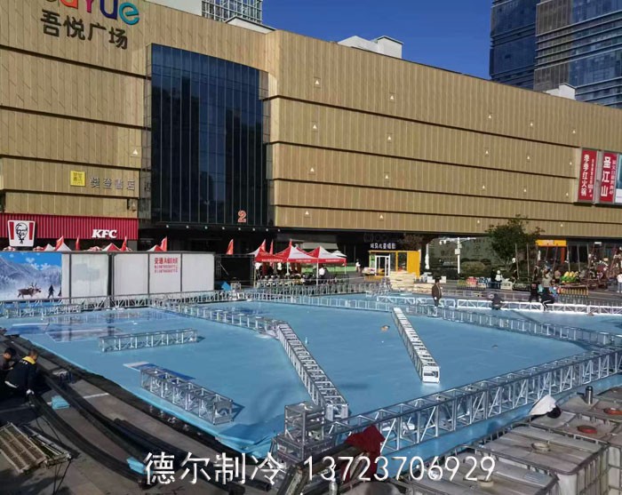 南（nán）昌吾悅廣場雪寶滑冰場